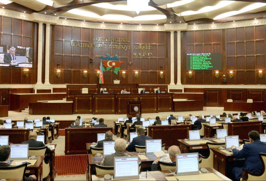 Parlament “Siyasi partiyalar haqqında” yeni qanun layihəsini təsdiqlədi