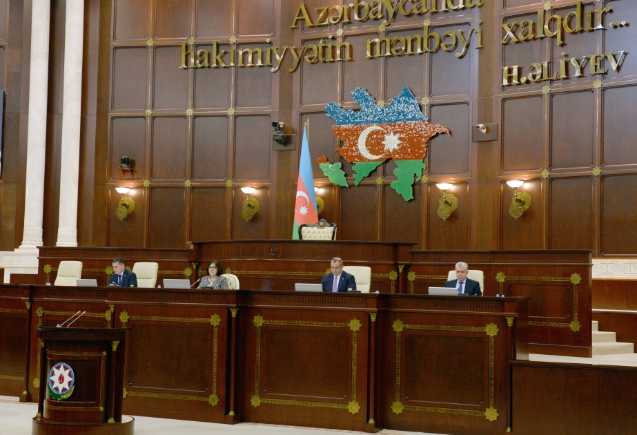 Milli Məclisdə 25 məsələnin müzakirəsi başladı
