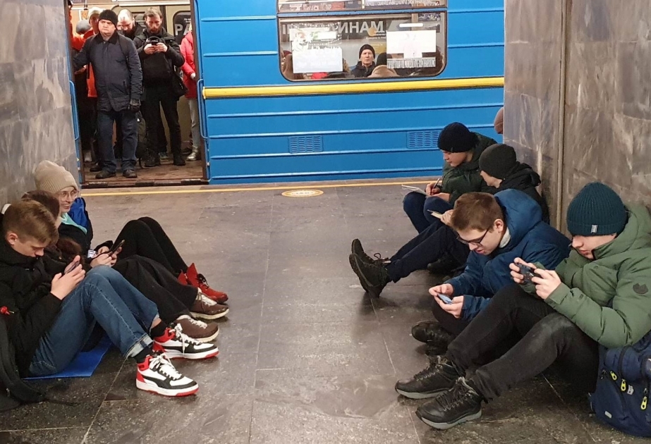 Ukraynaya 60-dan çox raket atılıb, Kiyev metrosunun fəaliyyəti dayandırılıb