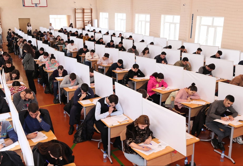 Gömrük orqanlarında xidmət göstərmək istəyənlər test imtahanı veriblər