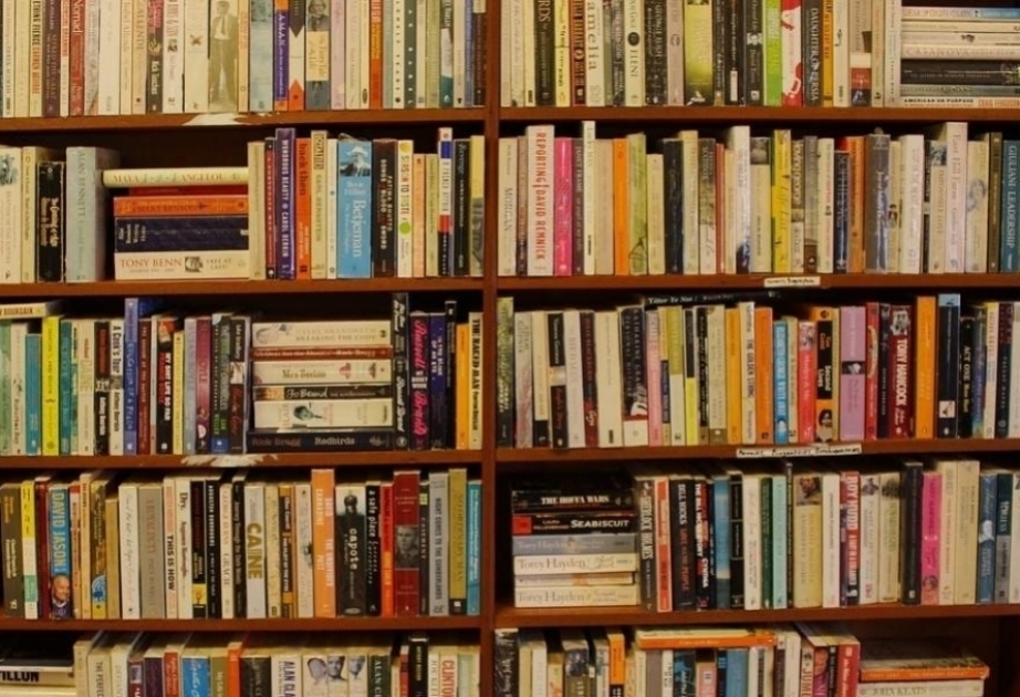 На сегодняшний день в книжный фонд «Карабах» передано более 110 тыс. книг
