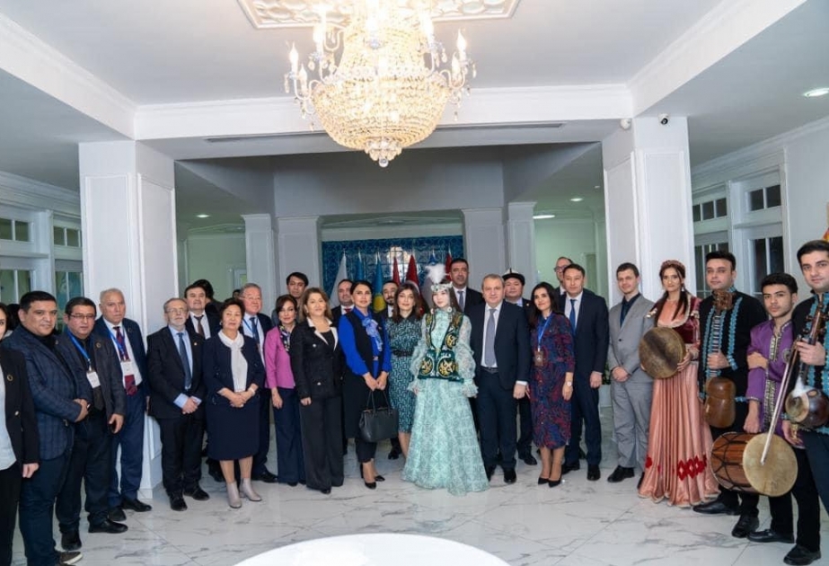 Türk dövlətləri: Şərq və Qərb arasında körpü