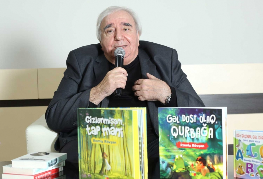 Xalq şairi “Məktəbdə...”