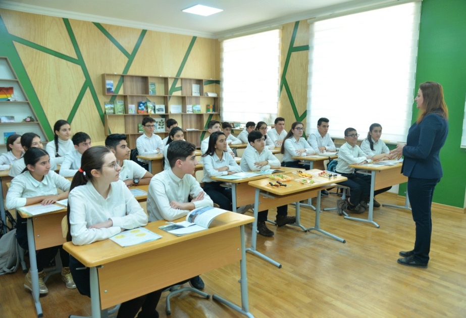 On altı mindən çox şagird təmayül sinifdə təhsil alır