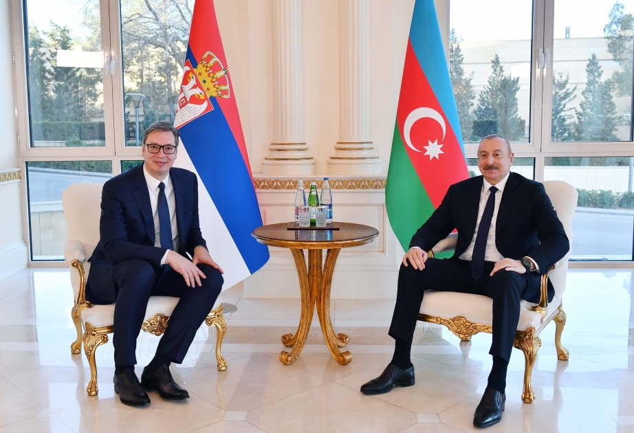 El Presidente de Azerbaiyán mantuvo una reunión a solas con el Presidente de Serbia