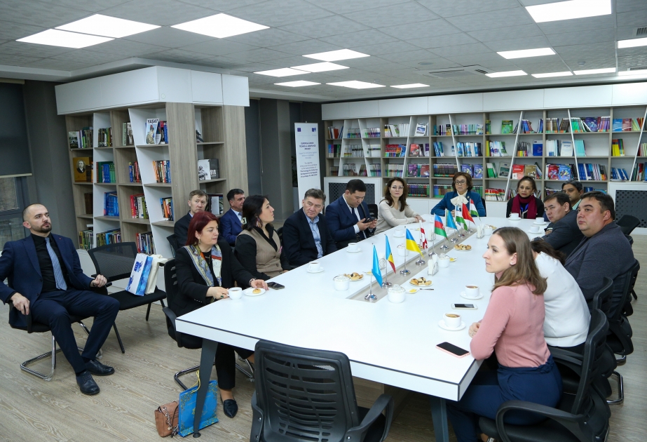 Dövlət qulluğunda insan resurslarının idarə edilməsi üzrə beynəlxalq seminar yekunlaşıb