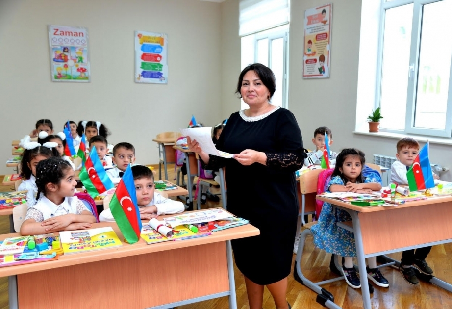Durchschnittliches Monatsgehalt von Lehrern in Baku bekannt gegeben