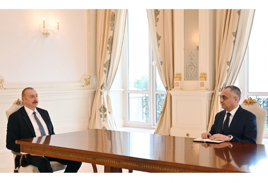 El Presidente de Azerbaiyán recibe al Representante Plenipotenciario del Presidente de Azerbaiyán en la República Autónoma de Najchiván