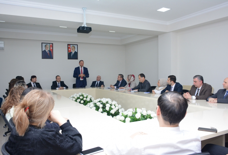 Moskva İslam İnstitutunun rektoru Azərbaycan İlahiyyat İnstitutunda