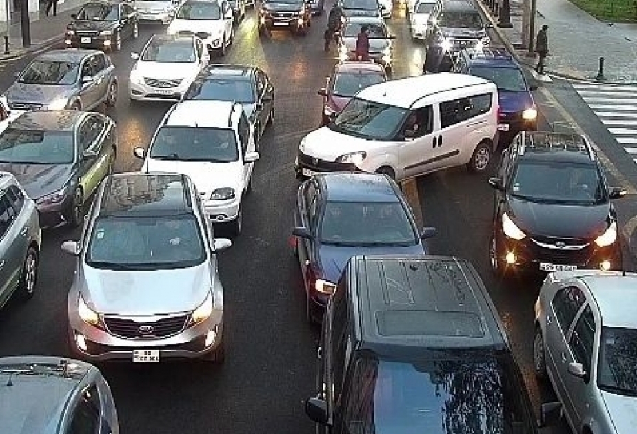 Hazırda paytaxtımızda sıxlıq müşahidə edilən yollar - SİYAHI