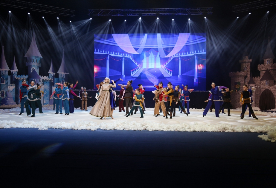 Milli Gimnastika Arenasında Yeni il şousunda əsl bayram ab-havası yaşanıb