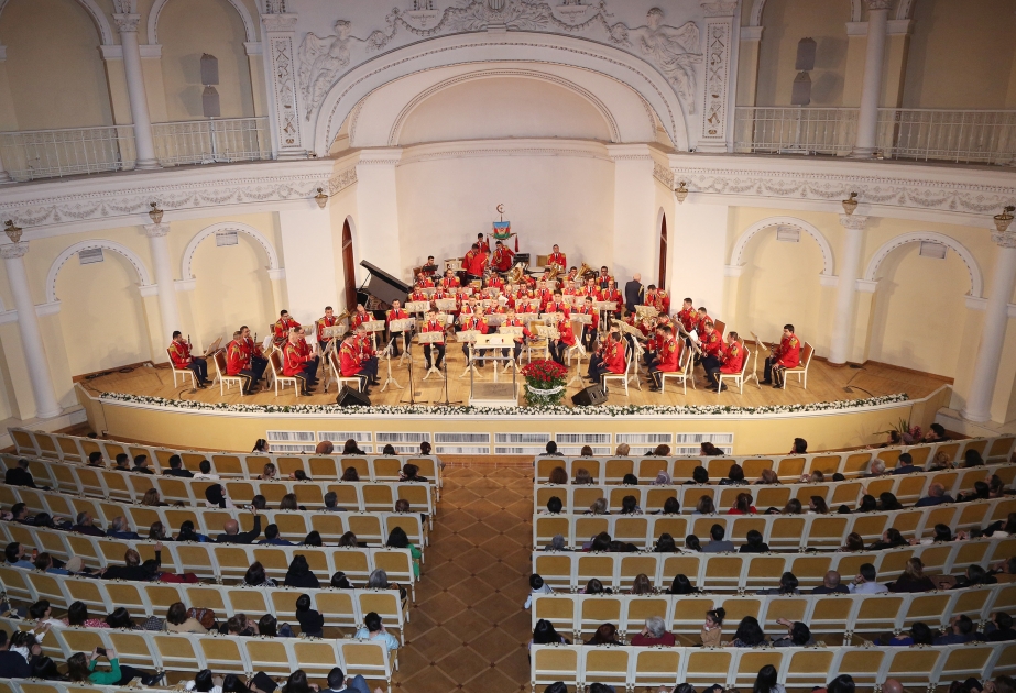 Müdafiə Nazirliyinin Əlahiddə Nümunəvi orkestrinin 30 illik yubileyinə həsr olunmuş konsert