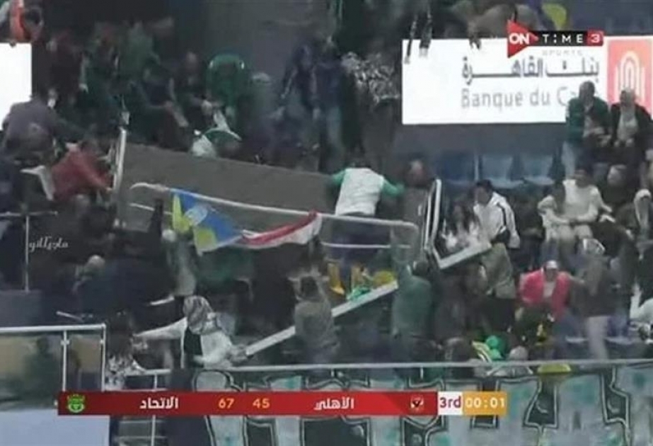 Misirdə idman kompleksinin tribunası çöküb, yaralananlar var