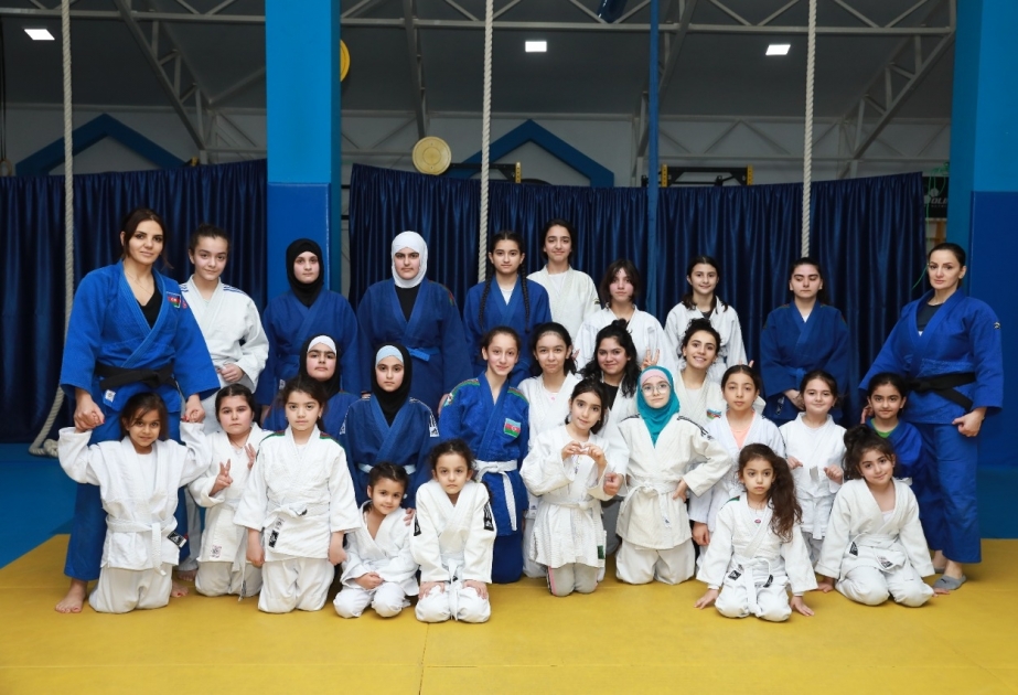 Azərbaycanda qızlar üçün cüdo klubu fəaliyyət göstərir