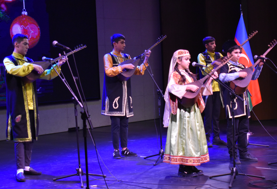 Tbilisidə ustad aşıq Kamandar Əfəndiyevin 90 illik yubileyi qeyd olunub