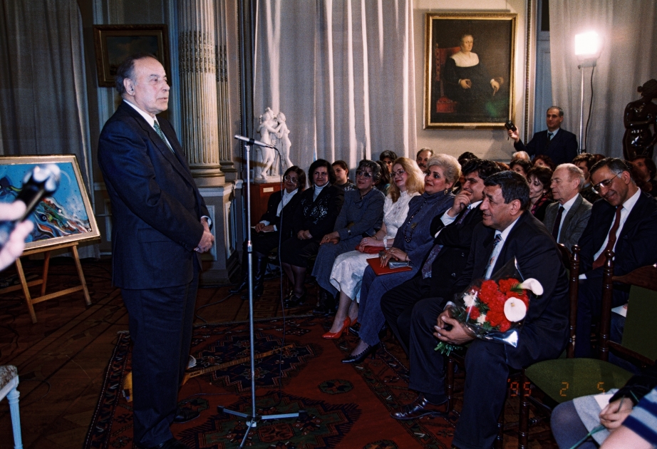 Moments of life given to the people: February 1995