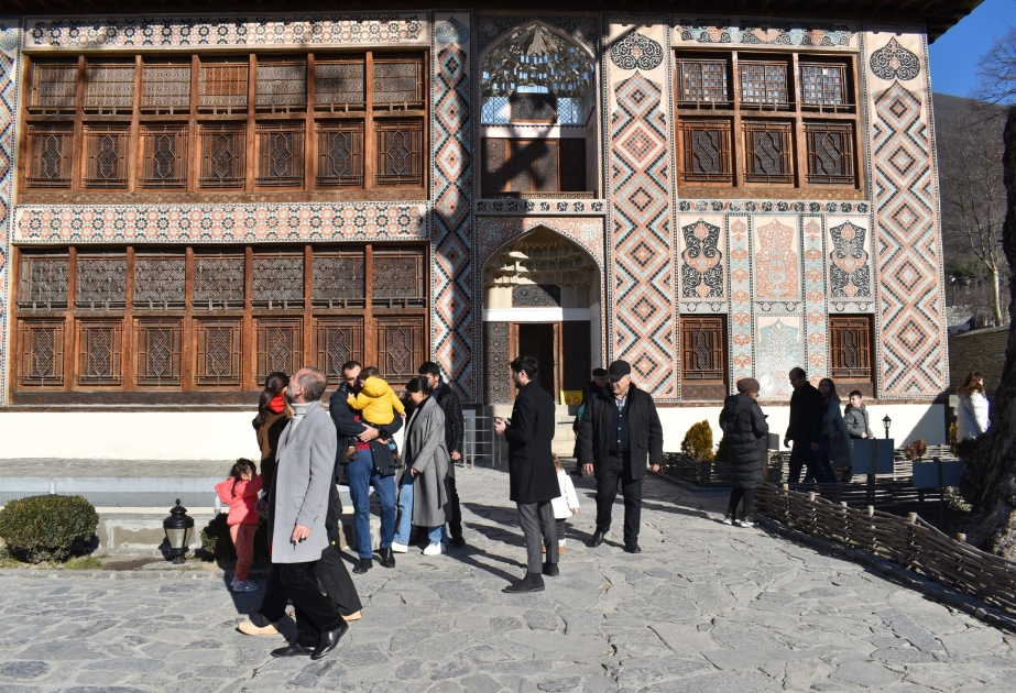 Qədim Şəki ilin bütün fəsillərində turistləri özünə cəlb edir