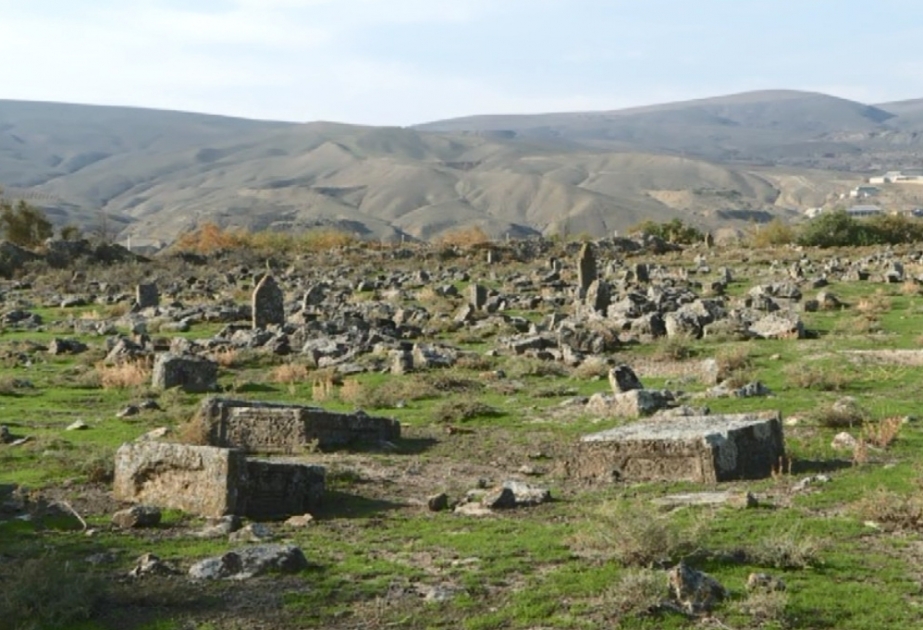 Hacıqabuldakı qədim məzarlıq və “Uçuq Pir”in tədqiqata ehtiyacı var VİDEO