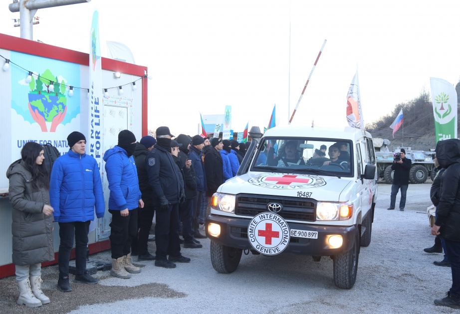 Laçın-Xankəndi yolu: BQXK-nin avtomobilləri aksiya yerindən maneəsiz keçib