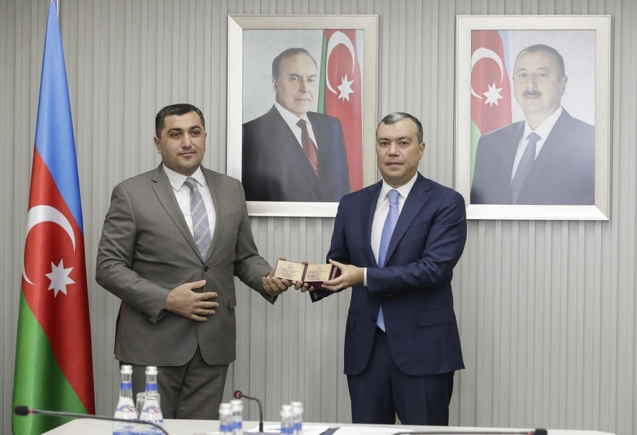 Sosial müdafiə sahəsində təltif edilmiş əməkdaşlara vəsiqələr və medallar təqdim olunub