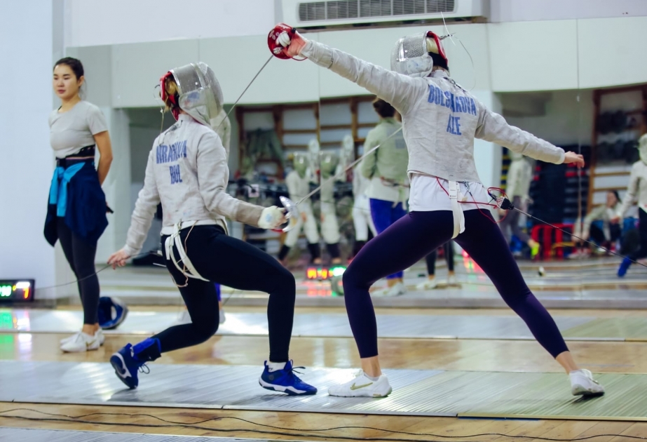 Azerbaijani female fencers to contest medals at Grand Prix Sabre in Tunisia