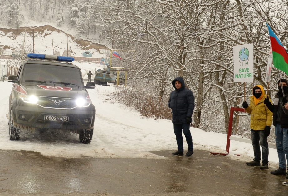 Дорога Лачин-Ханкенди: Созданы условия для проезда легковых автомобилей российских миротворцев через зону проведения акции