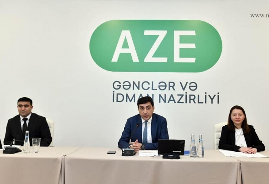 Fərid Qayıbov ötən ay beynəlxalq turnirlərdə uğur qazanan idmançılarla görüşüb