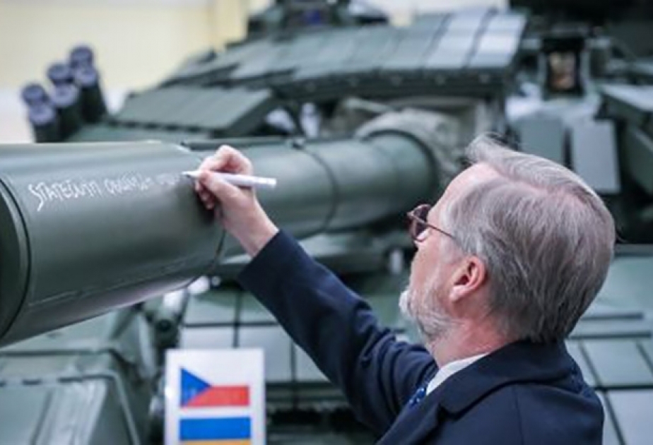 Çexiya Ukraynaya yeni tanklar verir