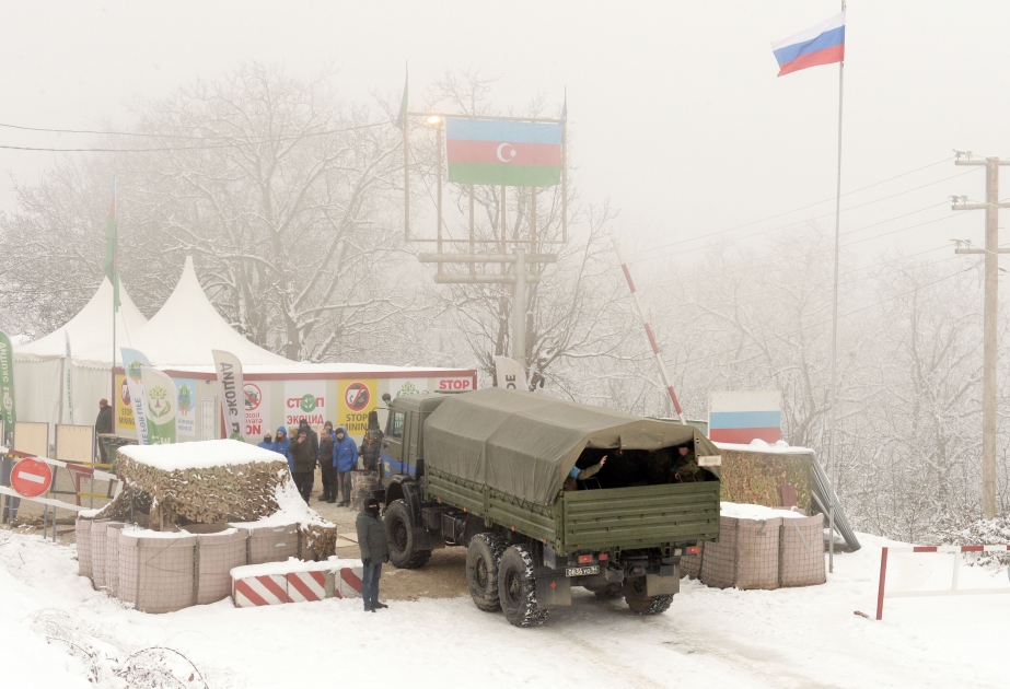 Another vehicle belonging to Russian peacekeepers passed freely through protest area