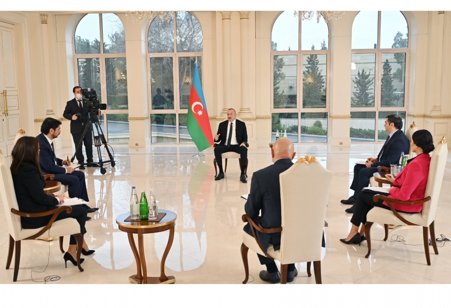 الرئيس: نحاول تخفيف الأوضاع المتأزمة عبر المشاريع والبرامج الاجتماعية على شعبنا