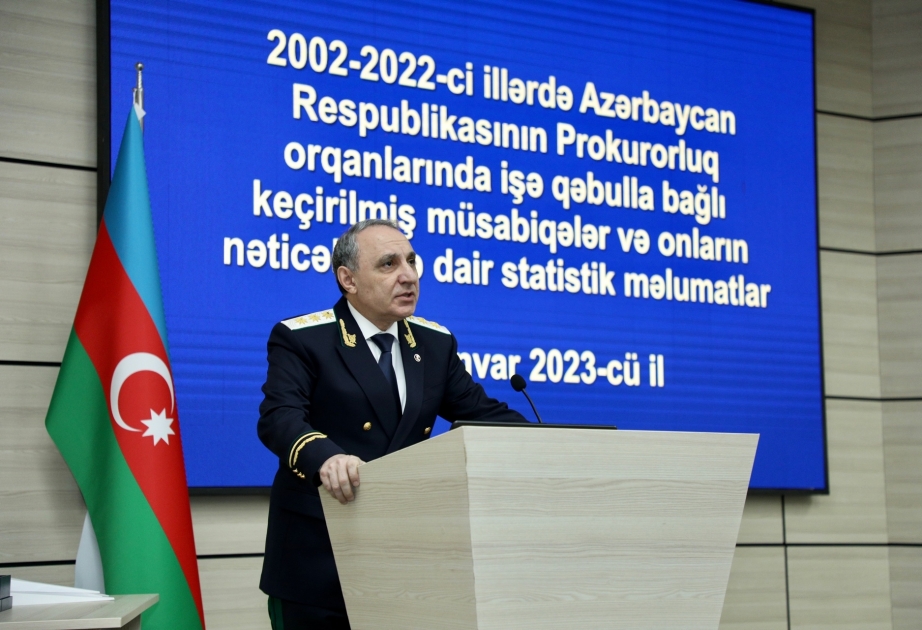 Prokurorluq orqanlarında qulluğa yeni qəbul edilmiş gənc hüquqşünaslar and içiblər