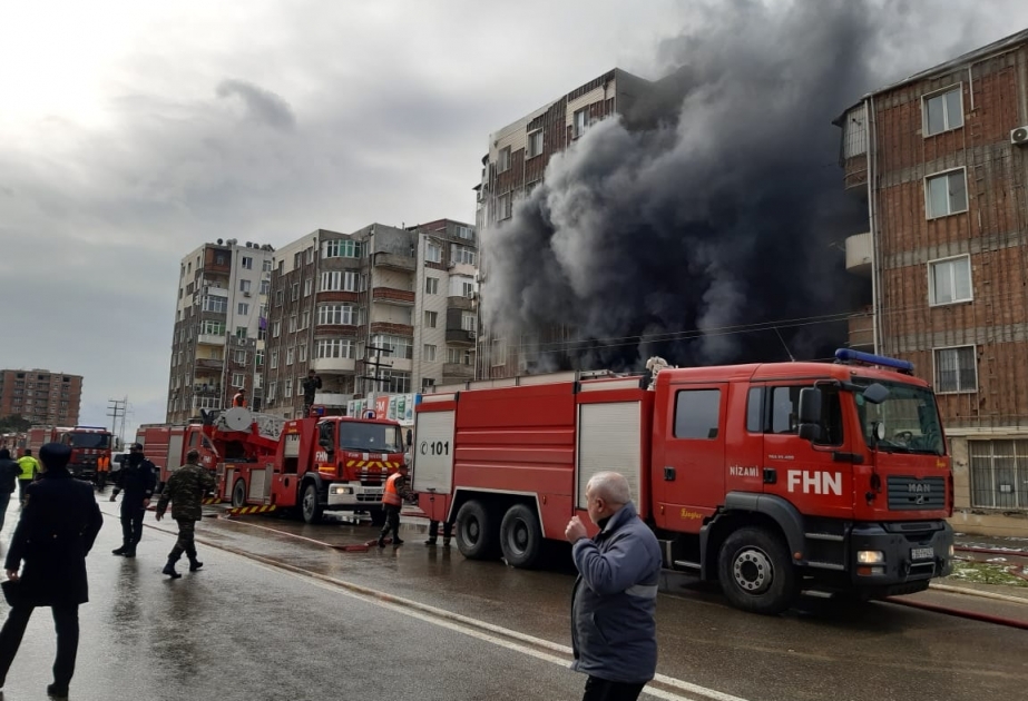 FHN: Abşeron rayonunda binada yanğın baş vermiş əraziyə texnika və canlı qüvvə cəlb olunub YENİLƏNİB