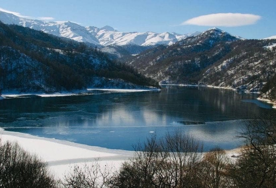Göygöl Milli Parkının qarlı təbiəti insanı valeh edir -  FOTO