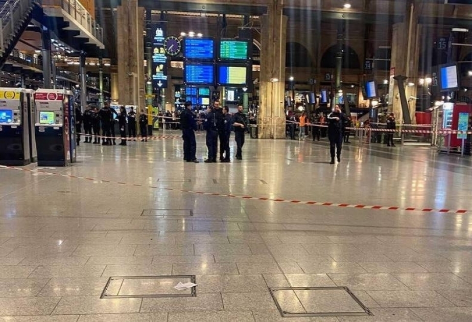 6 injured in Paris train station knife attack: Interior minister