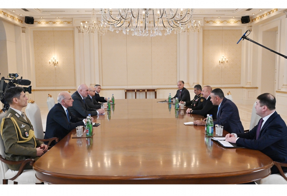 El Presidente de Azerbaiyán recibió al Ministro de Defensa de Italia
