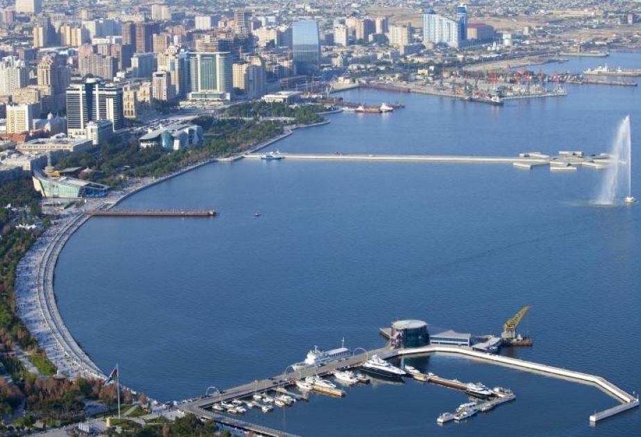 Журнал Forbes включил Баку в список лучших туристических направлений 2023 года