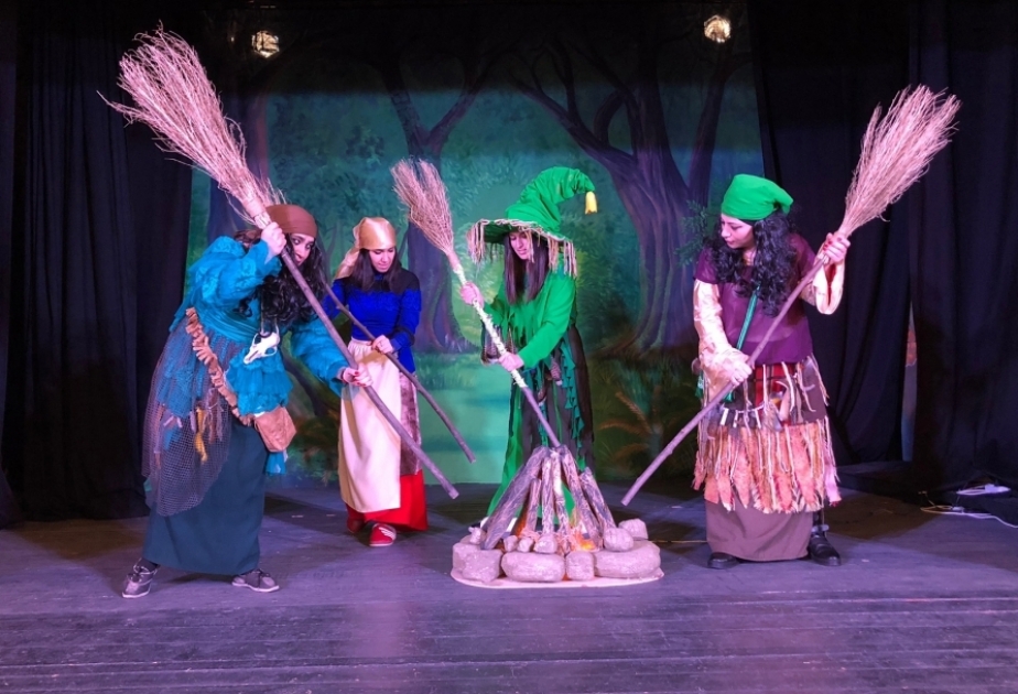 Qax və Gəncə Dövlət Kukla teatrları arasında dostluq əlaqələri genişlənir