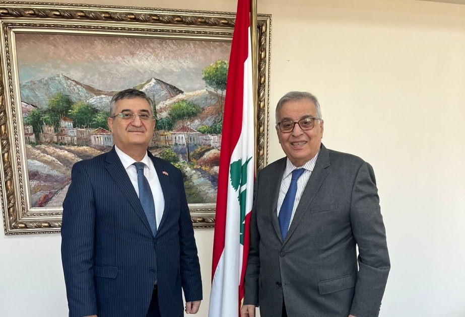 Embajador de Azerbaiyán en Líbano presenta sus cartas credenciales al ministro de Asuntos Exteriores de ese país