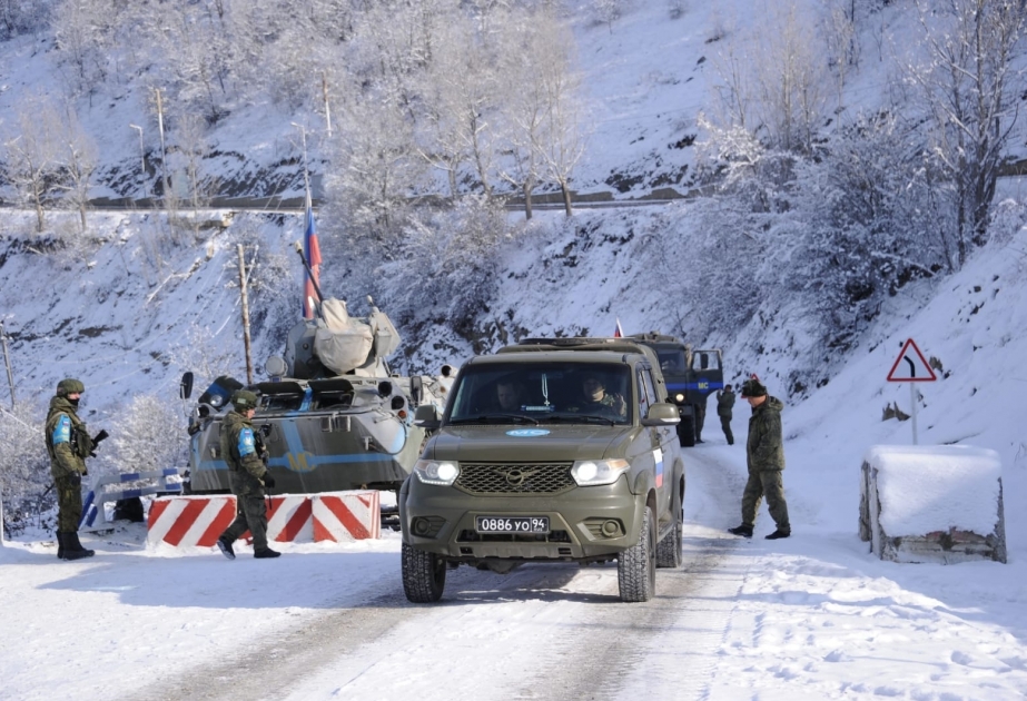 Two more vehicles belonging to Russian peacekeepers passed freely along Lachin-Khankandi road