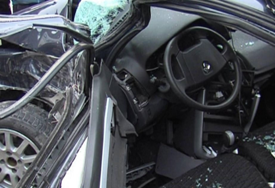 "Mercedes" və "Toyota" toqquşdu: ölən və yaralanan var