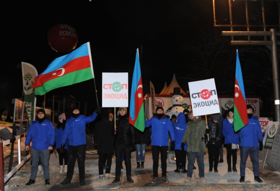 Дорога Лачин-Ханкенди: мирная акция продолжается и в ночные часы