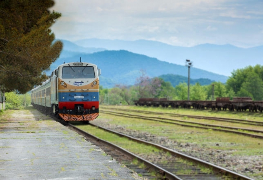 Ötən il Bakı-Tbilisi-Qars dəmir yolu ilə 432 min tondan çox yük daşınıb