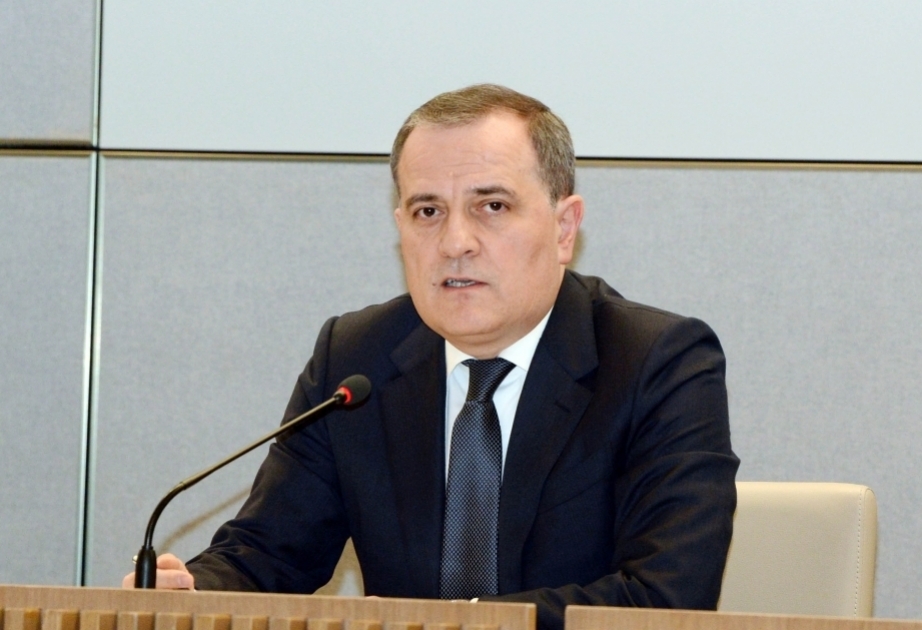 Canciller: "Las acusaciones sobre el cierre de la carretera de Lachin por la parte azerbaiyana carecen de fundamento"