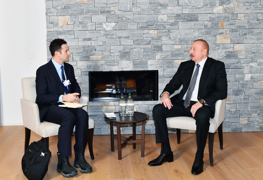 Rencontre du président azerbaïdjanais avec le président des affaires mondiales chez Goldman Sachs à Davos MIS A JOUR VIDEO