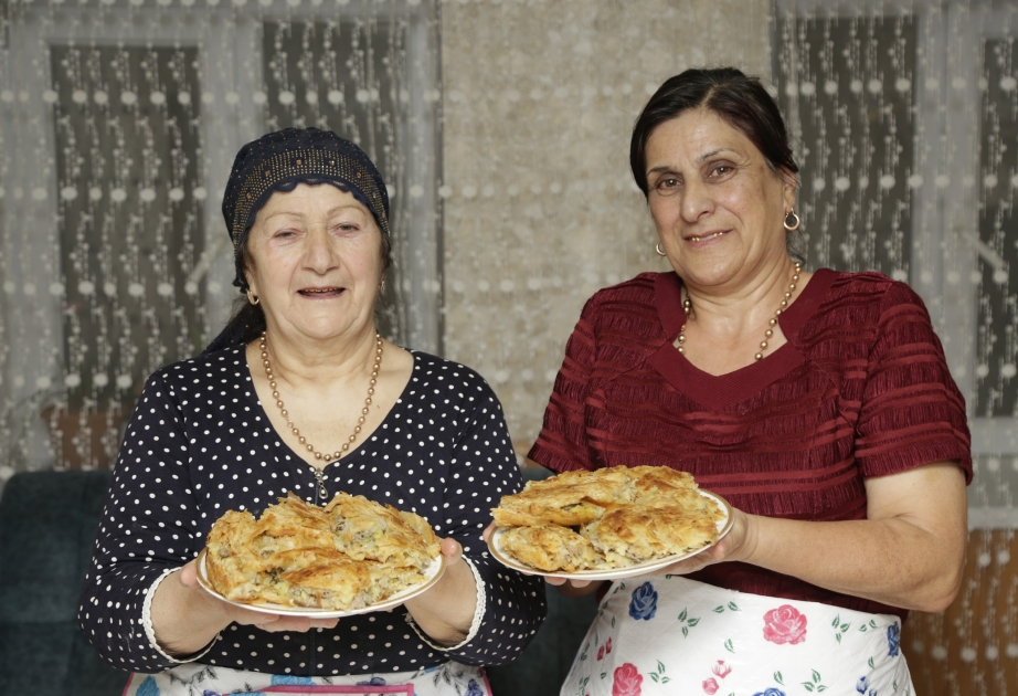 Qusar mətbəxinin ən dadlı təamı skan və ya məşhur ləzgi pizzası VİDEO