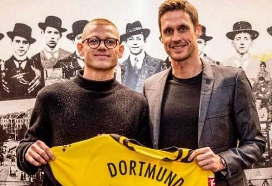 “Borussiya” klubu heyətini yeni futbolçu ilə gücləndirib