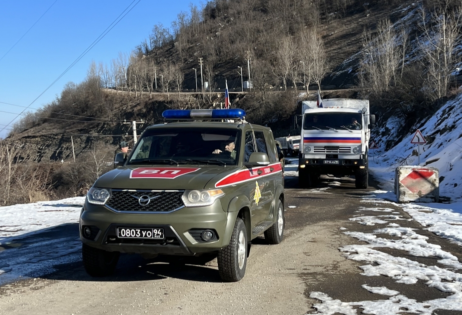 В настоящее время 11 автомобилей миротворцев беспрепятственно проехали через зону акции