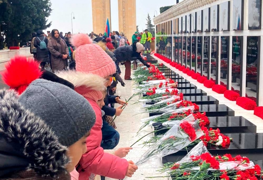 Bakı məktəblərində 20 Yanvar faciəsi silsilə tədbirlərlə qeyd olunur