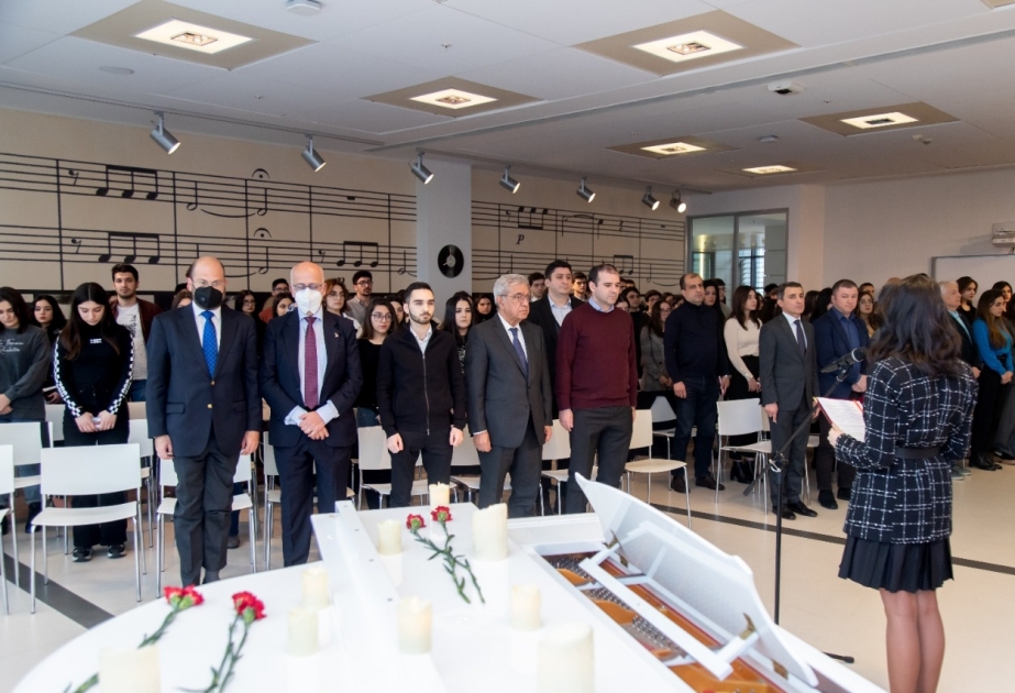 ADA Universitetinin əcnəbi tələbələri “Şəhidlər” şeirini doğma dilimizdə səsləndiriblər
