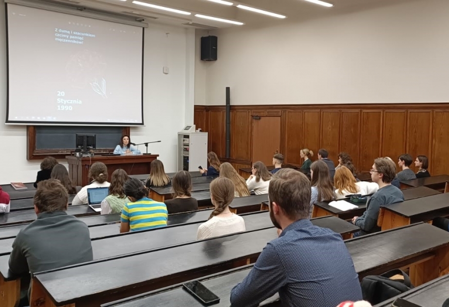 Varşava Universitetində 20 Yanvar faciəsi mövzusunda açıq dərs keçirilib